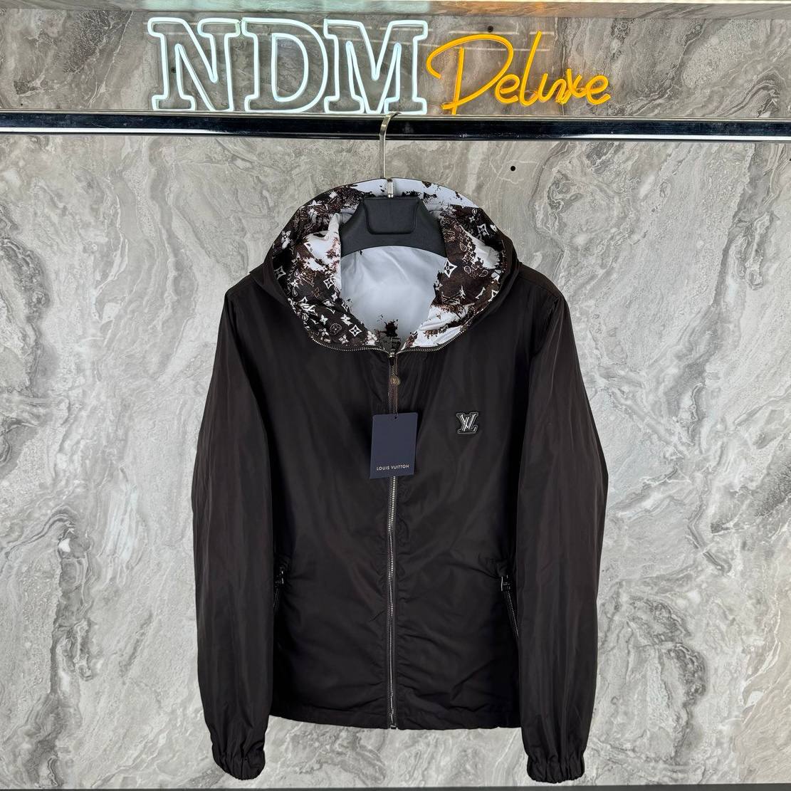 Men reversible windbreaker