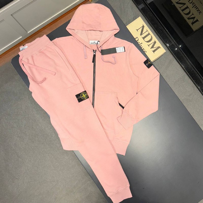 Men Tracksuit Forwarded From NDM DELUXEMen Tracksuit