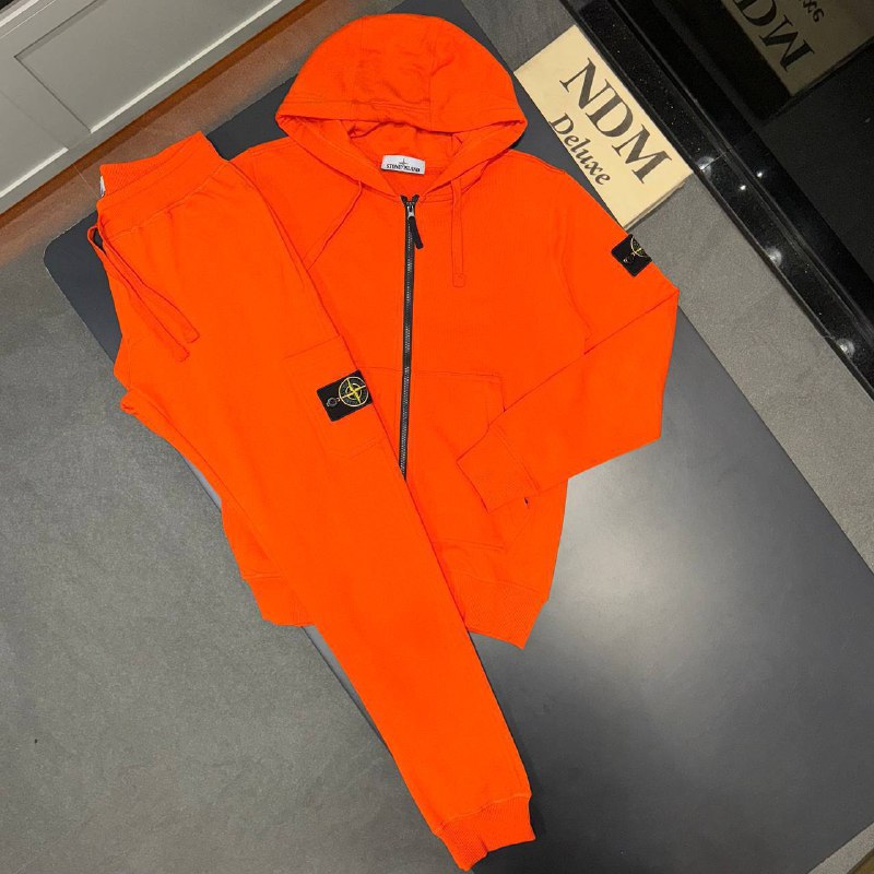 Men Tracksuit Forwarded From NDM DELUXEMen Tracksuit